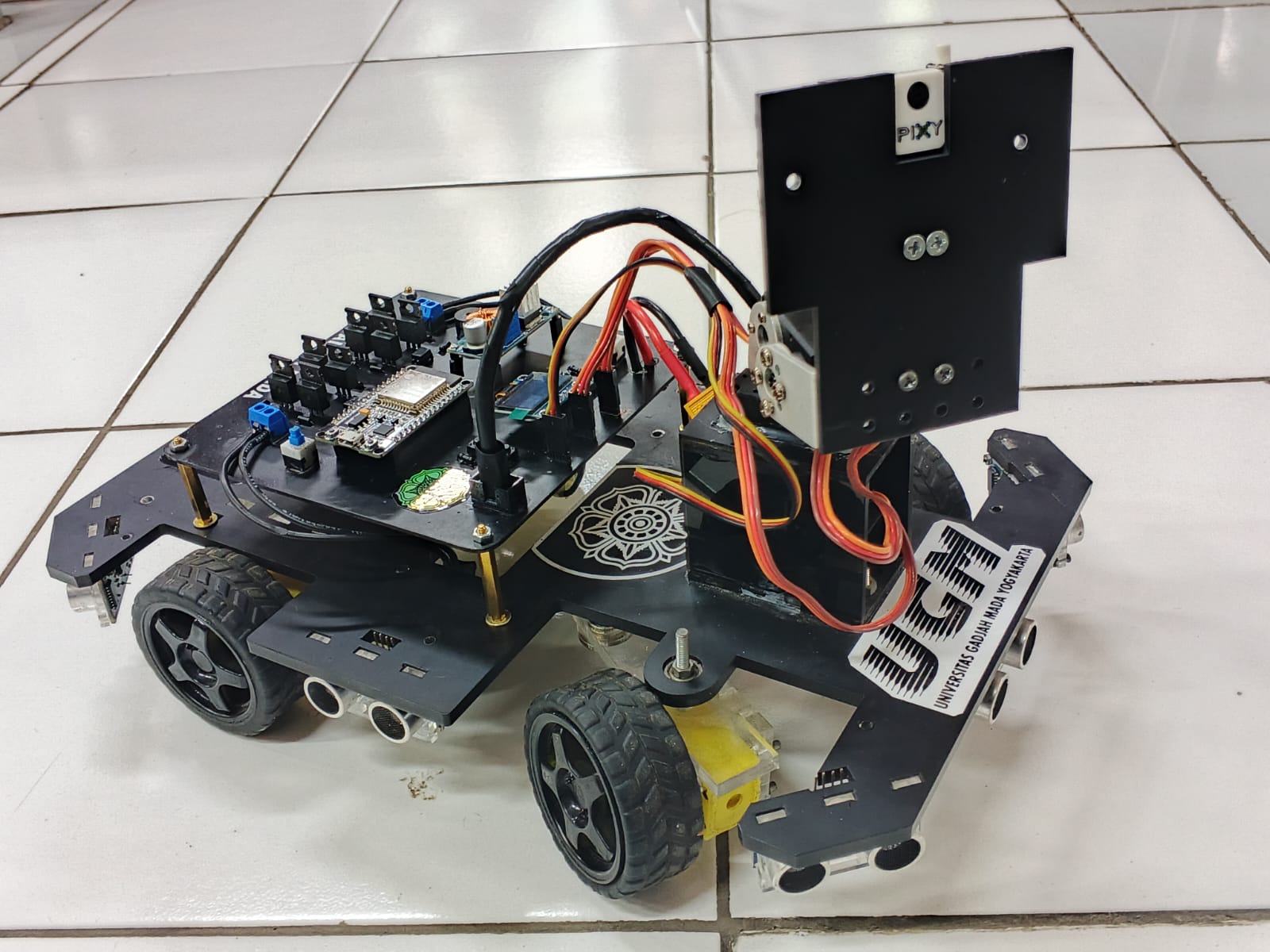 Line Follower Robot with Pixy2 Cam